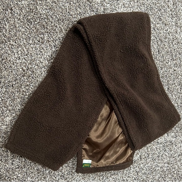 Cabelas Sherpa Fleece Woman’s accessory set - Picture 2 of 4